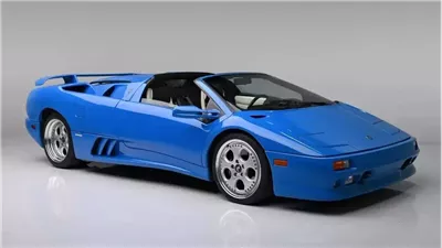  دونالد ترامب يطرح سيارته في مزاد باريت جاكسون