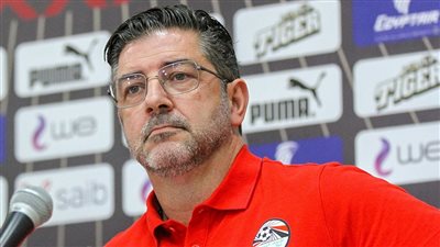 تجهيز الشرط الجزائي.. آخر تطورات أزمة روي فيتوريا مع اتحاد الكرة 