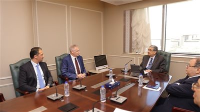 وزير الكهرباء يبحث مع سيمنس دعم وتعزيز التعاون المستقبلي