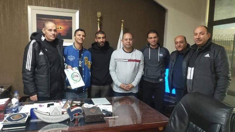 محمد شحاتة يوقع للزمالك،
