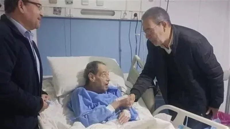 الشاعر مجدي نجيب،فيتو