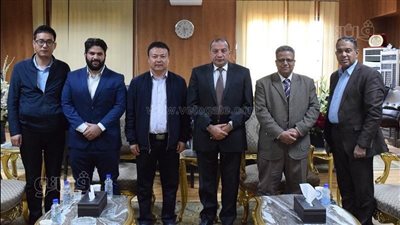 رئيس جامعة بني سويف يستقبل وفدا صينيا للتعاون في الإنتاج الزراعي والحيواني