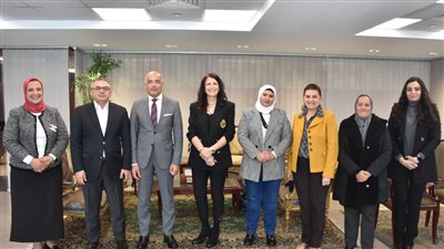 رئيس جامعة عين شمس يستقبل المدير التنفيذي لمكتب هيئة فولبرايت