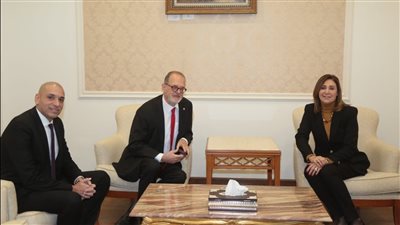 وزيرة الثقافة تبحث مع أمين عام الاتحاد الدولي للناشرين سبل التعاون المشترك