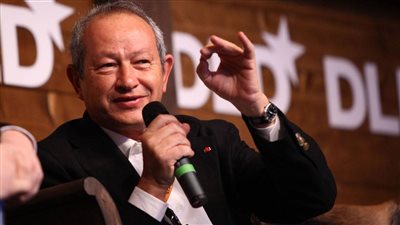 نجيب ساويرس يوقع عقد إنشاء أكبر مدينة سكنية في العراق