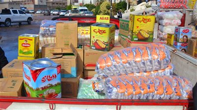 إطلاق قافلة تضم 13 سيارة مواد غذائية لمواجهة الغلاء في البحيرة 