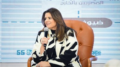 وزيرة الهجرة: الدولة لا تتدخل في تحويلات المصريين بالداخل أو الخارج 
