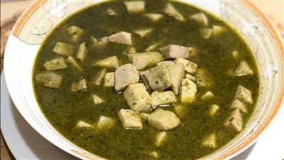 استعدادا لشهر رمضان، طريقة تفريز القلقاس بخطوات بسيطة 