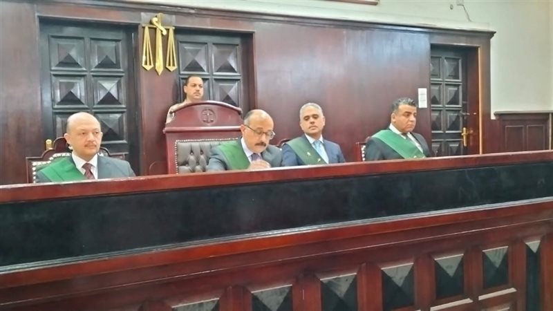 محاكمة متهمين 