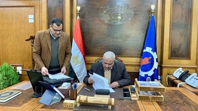 محافظ السويس يعتمد نتيجة الفصل الدراسي الأول للشهادة الإعدادية بنسبة 83.51%