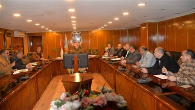 مجلس تنفيذي أسيوط يوجه بتسريع العمل بملفي التصالح والتقنين وتنفيذ الموجة الـ22 للإزالات