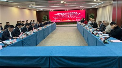 وزير الإسكان يستعرض الموقف التنفيذي لمنطقة الأعمال بالعاصمة الإدارية وأبراج العلمين 