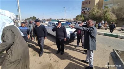 حملة مكبرة لإزالة الإشغالات وضبط المخالفات بميادين الخارجة بالوادي الجديد (صور)