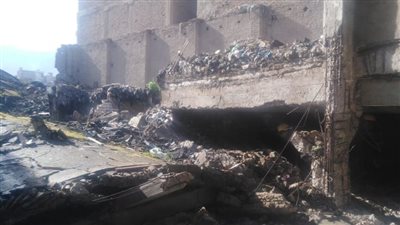 مصرع صبي وإصابة شخص في سقوط أجزاء من سقف مخزن بالإسكندرية (صور)