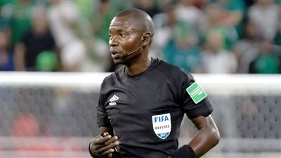 ندالا حكمًا لمباراة الرأس الأخضر وجنوب أفريقيا ومحمود عاشور للفيديو