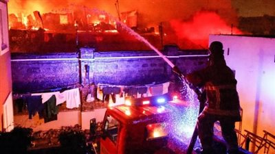 مصرع شخصين وإصابة 300 آخرين في انفجار غاز بكينيا (فيديو وصور)