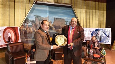 رئيس جامعة الأقصر يشارك في مهرجان المرأة العربية لدعم السياحة