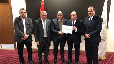 تكريم مسئول أمن إدارة تعليم ملوى في المنيا 