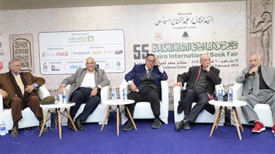 كيف بدأ مشروع «عاش هنا» لتكريم رموز مصر الفنية والثقافية؟