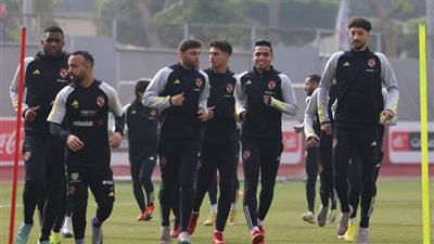 مران الأهلي استعدادا لمباراة شباب بلوزداد الجزائري (فيديو)