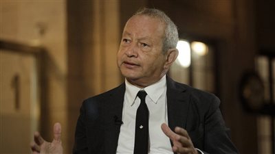 ساويرس: هذا الرئيس من أكثر الرؤساء نجاحًا وحبًا لشعبه 