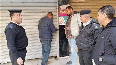 غلق وتشميع 8 محلات ومقاهي ورفع 1200 حالة إشغال بحدائق الأهرام (صور)