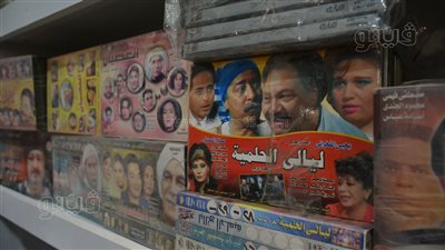 الحاج متولي وليالي الحلمية «الأبرز».. بيع كلاسيكيات الدراما المصرية بمعرض القاهرة الدولي للكتاب 