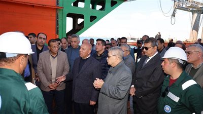 أسامة ربيع: قناة السويس قطعت شوطا كبيرا نحو تعزيز القدرات الفنية للترسانات 