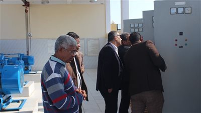 رئيس مياه الأقصر يتفقد سير العمل بمحطة مياه الشرب بمدينة القرنة