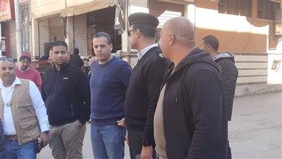 رئيس مدينة الأقصر يشن حملة مكبرة لرفع الإشغالات بالشوارع والطرق