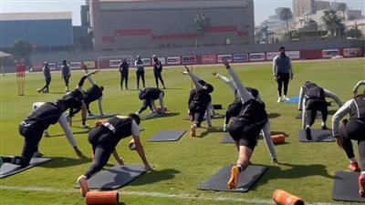 الأهلي يواصل استعداداته لمواجهة شباب بلوزداد الجزائري 