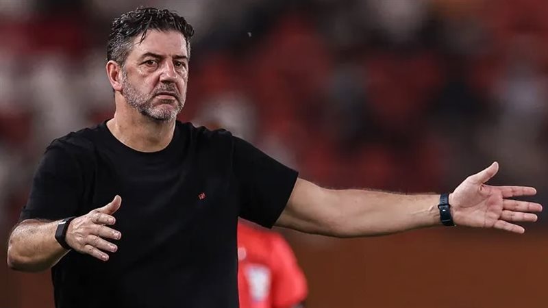 البرتغالي روي فيتوريا،