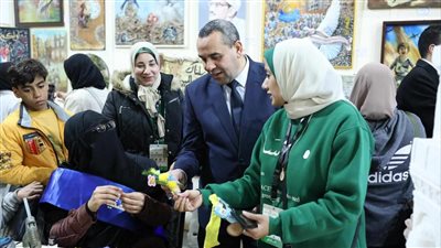 رئيس قطاع مكتب الإمام الأكبر يتفقد جناح الأزهر في معرض الكتاب