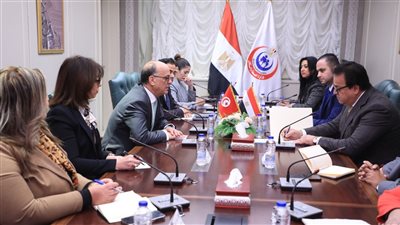 خالد عبد الغفار يبحث التعاون مع السفير التونسي في القطاع الصحي