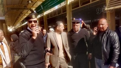 سلطات الأقصر تتابع العمل بسوق الخضراوات والفاكهة لمواجهة ارتفاع الأسعار (صور)