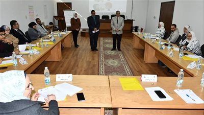 انطلاق دورة تدريب المدربين بمركز تنمية الموارد البشرية في جامعة قناة السويس (صور) 