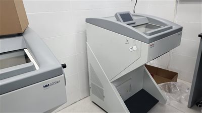 تشغيل أحدث معامل الأنسجة لتجهيز العينات بكلية طب الأقصر