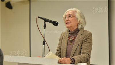 مسيرة نازك الملائكة على طاولة الصالون الثقافي بمعرض الكتاب (صور)