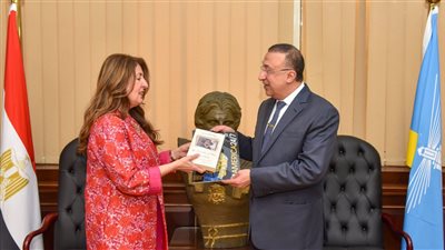 محافظ الإسكندرية يستقبل سفيرة الولايات المتحدة