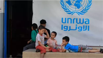 صحفي إسرائيلي يفضح أكاذيب الاحتلال بشأن موظفي الأونروا: ليسوا من حماس 