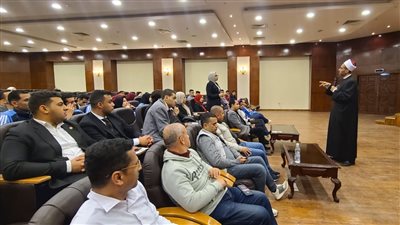 علماء مركز الأزهر للفتوى يحاضرون شباب الجامعات في القضايا المجتمعية بشرم الشيخ (صور)