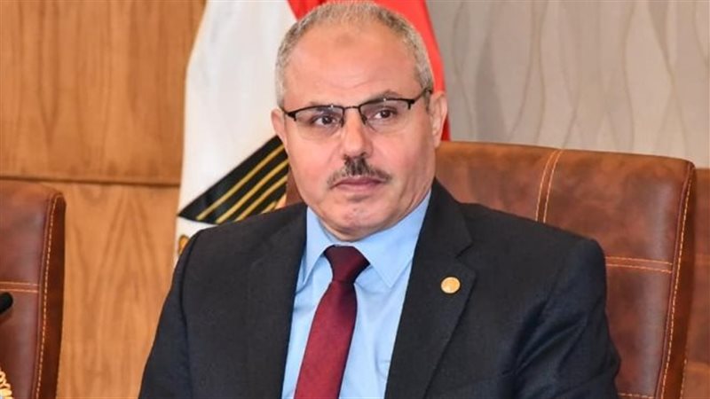الدكتور ناصر مندور