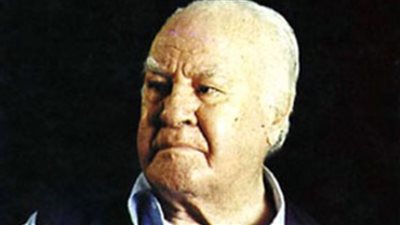 صلاح طاهر، حكايات صاحب الألف بورتريه، وصفه الحكيم بالمبدع فوق أوتار الألوان، وقال عنه إدريس: شاعر اللمسة 