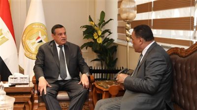 وزير التنمية المحلية يتابع مع محافظ مطروح عددا من ملفات العمل والمشروعات الجارية 