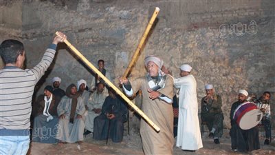 رقص بالنبوت في احتفالات الليلة الختامية بمولد السيدة زينب (فيديو وصور)