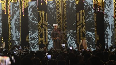 حفل الشيخ محمود التهامي كامل العدد بالليلة الختامية لمولد السيدة زينب (فيديو وصور)