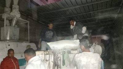 12 صورة ترصد لحظة ضبط 149 شيكارة دقيق مدعم بالجيزة (صور)