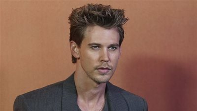  تيموثي شالاميت وأوستن باتلر يفزعان جوش برولين أثناء مقابلة تلفزيونية (فيديو)