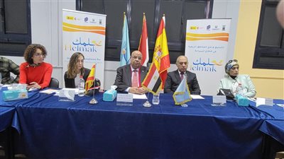 رئيس جامعة الأقصر يشهد افتتاح مشروع خلق البدائل الاقتصادية والاجتماعية