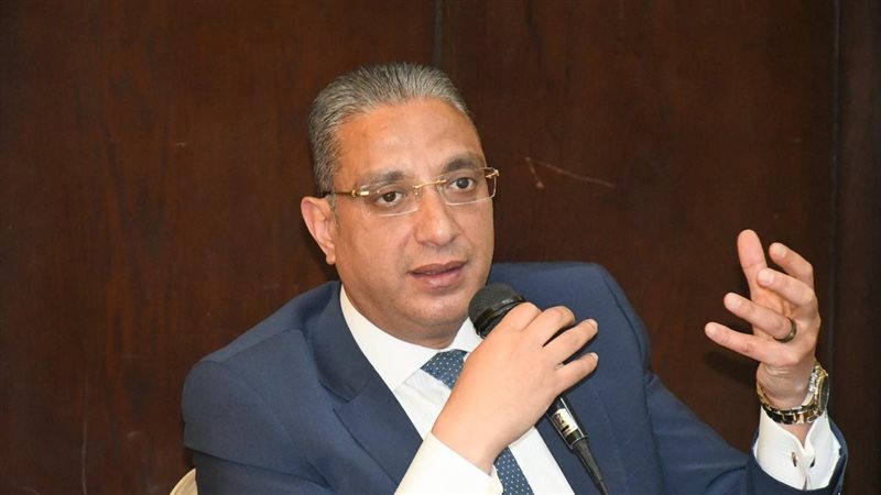 الدكتور أحمد الأنصاري